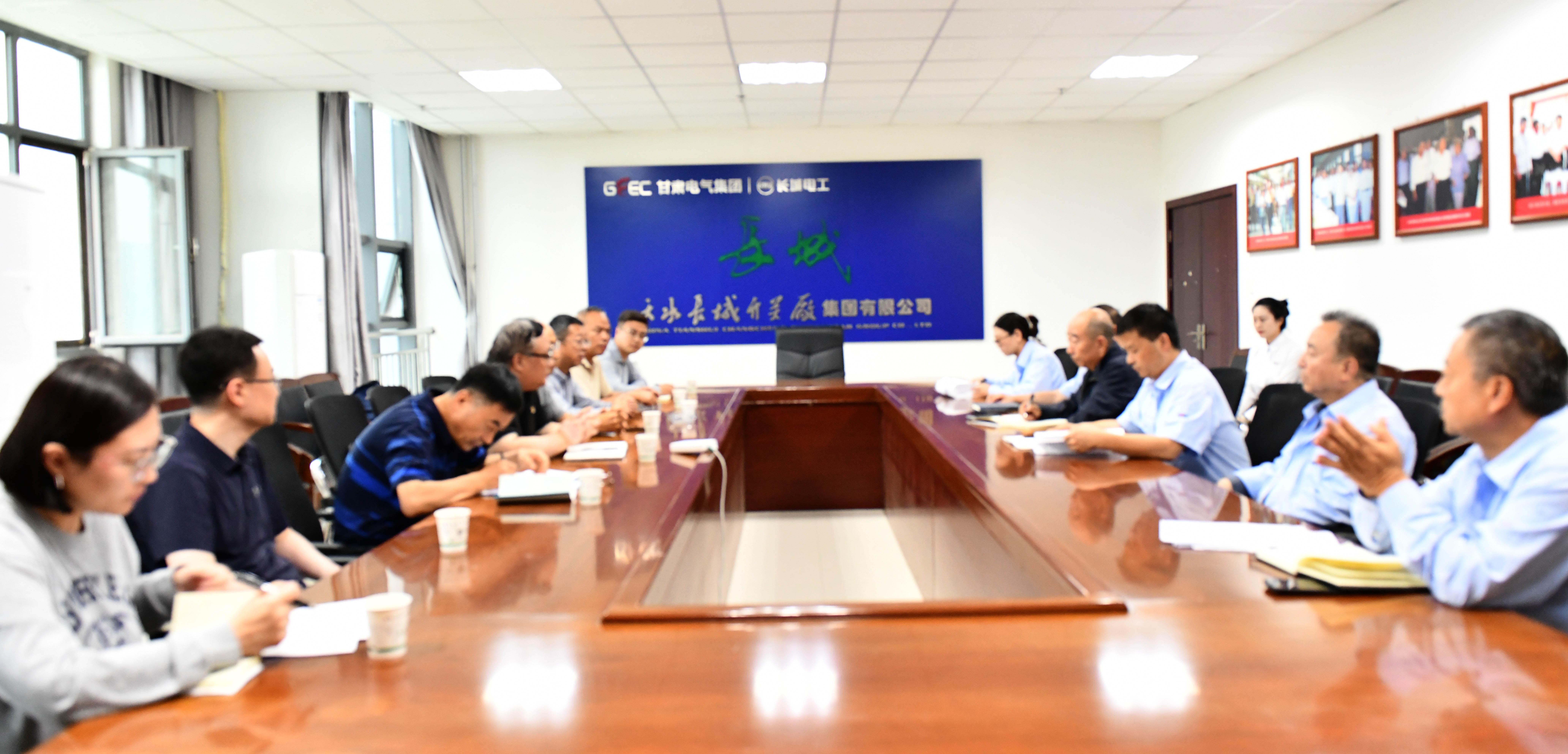 国家开发银行甘肃省分行来首页| 尊龙集团中国官方网站厂集团走访调研